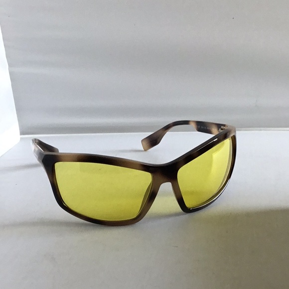 BURBERRY SUNGLASSES FOR WOMEN. - Picture 10 of 11